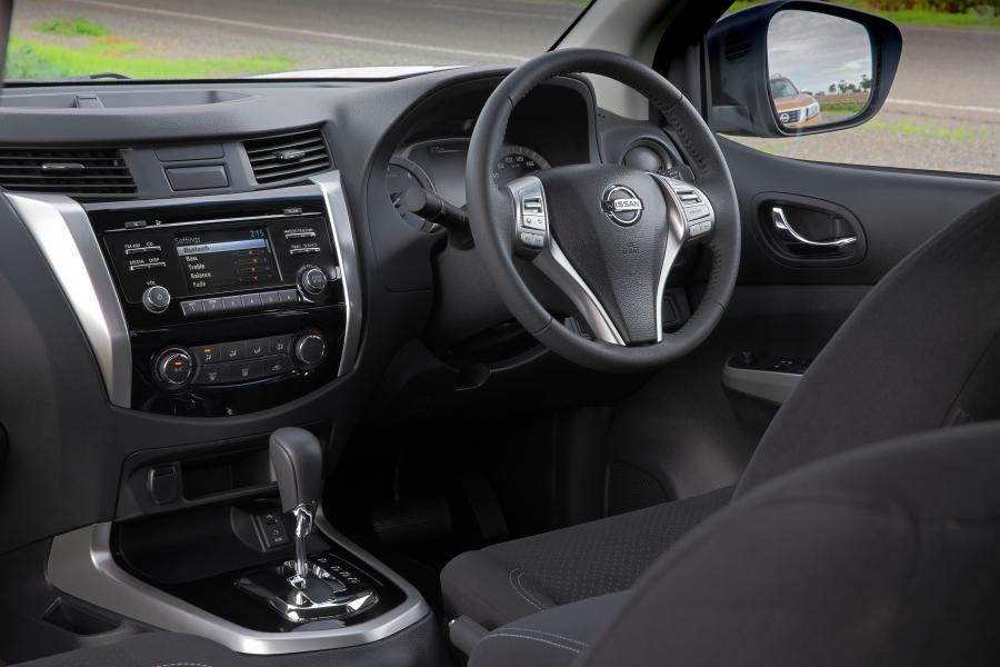  Nissan NP300 Navara Double Cab 2015 года  (AU) (фото 15 из 30)
